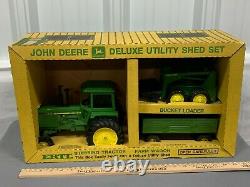 John Deere 4440 4450 Tractor Utility Shed SET w Skid Steer Wagon 116 Ertl Farm