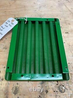 John Deere 650/ 750/ 850/ 950/ 1050 Tractor Hood Side Screen