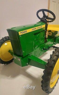 John Deere 7020 4WD Pedal Tractor ERTL