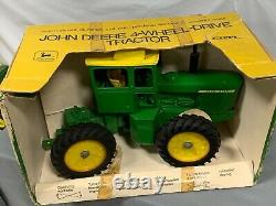 John Deere 7520 116 Tractor One Hole ORIGINAL In Original BOX RARE