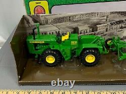 John Deere 8010 4WD Tractor w Plow 2009 Rantoul, IL Show Tractor 132 Ertl RARE