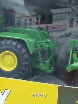 John Deere 8010 Tractor w Plow 2009 Plow City 29 Annual Farm Toy Show 1/32 Ertl