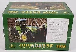 John Deere 8630 Tractor with Duals 2007 Plow City Farm Toy Show By Ertl 1/32 Scale