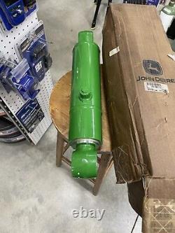 John Deere AH156170 Lift Cylinder New Old Stock