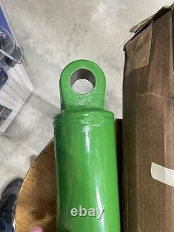 John Deere AH156170 Lift Cylinder New Old Stock