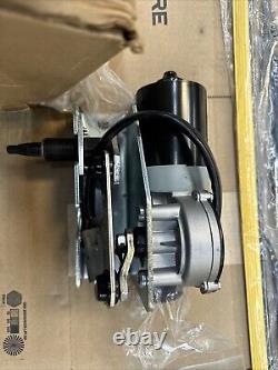 John Deere AT450278 Wiper Motor OEM 670G 672G 770G 772G 870G 872G 944K NEW