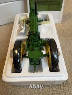 John Deere Collector Center Precision BWH-40 NIB Unstyled B Special Edition