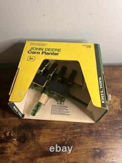 John Deere Corn Planter 4 row ERTL 1/16 #595 With BOX farm toy diecast