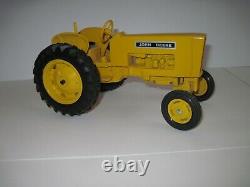 John Deere Farm Toy Tractor 440 Industrial RARE 1/16