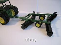 John Deere Farm Toy Tractor 4760 with Disc Ertl 1/16