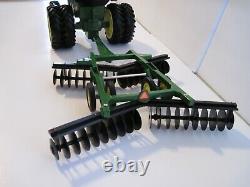 John Deere Farm Toy Tractor 4760 with Disc Ertl 1/16