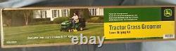 John Deere LP1001 Grass Groomer-42 Edge-Tractors