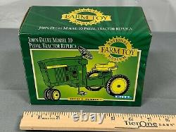 John Deere Model 10 Pedal Tractor National Farm Toy Museum 16 Scale Ertl