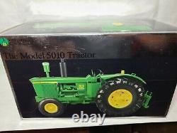 John Deere Model 5010 Tractor Precision Classics ERTL 15608 116 Scale NIB