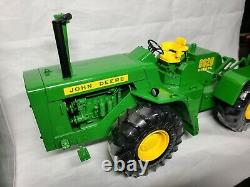 John Deere Model 8020 Tractor Precision Classics ERTL 15365 116 Scale