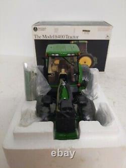 John Deere Precision Classics #8 Model 8400 Tractor 1/32 Scale