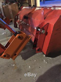 Kubota, John Deere, Tractor Quick attach system or quick release bucket system