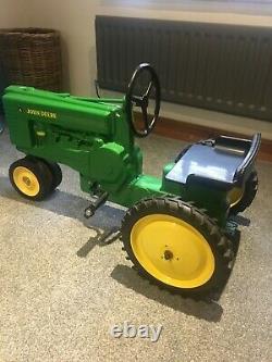 RARE Vintage Pedal Tractor, John Deere