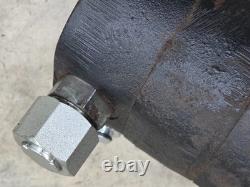 TCA19935 AUC24200 John Deere 1600 Commercial Mower OEM Deck Hydraulic Motor