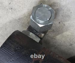 TCA19935 AUC24200 John Deere 1600 Commercial Mower OEM Deck Hydraulic Motor