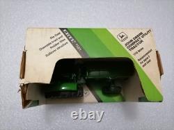 Tractor JOHN DEERE Compact Utility Tractor Vintage 116 Scale, USA 1991