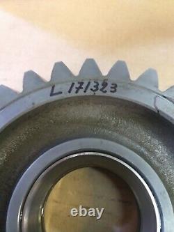 USED GENIUNE JOHN DEERE Gear L171323 Fit 6820 ZF gear 6820, 6830, 6930, 7330