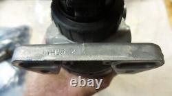 Unused John Deere RE541921 12V pump & filter combo