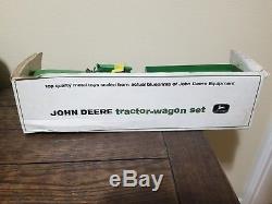 Vintage Ertl John Deere 4020 tractor and wagon set in bubble box. Brand new