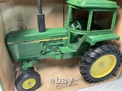 Vintage John Deere Ertl Generation ll 40 Series Tractor